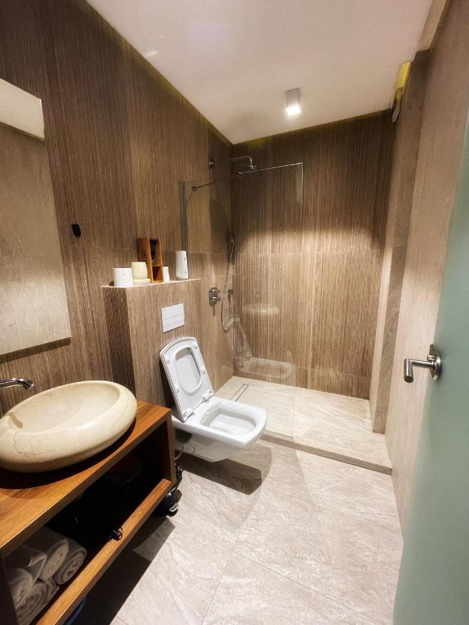 Blue Capital Apartments 1 プリシュティナ エクステリア 写真