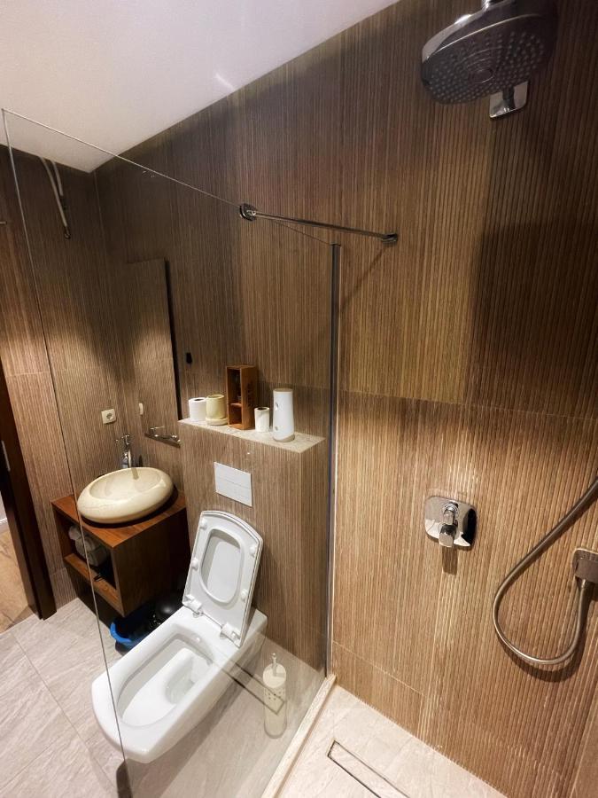 Blue Capital Apartments 1 プリシュティナ エクステリア 写真